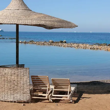 Mini-Studio With Free Private Beach